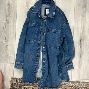 BRAND NEW w/ tags Abercrombie Oversized Jean Jacket
